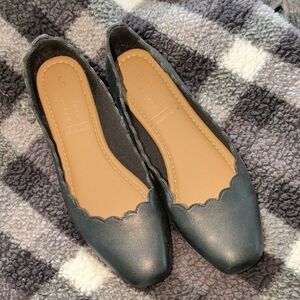 LC Lauren Conrad Black Scalloped Flats Size 10